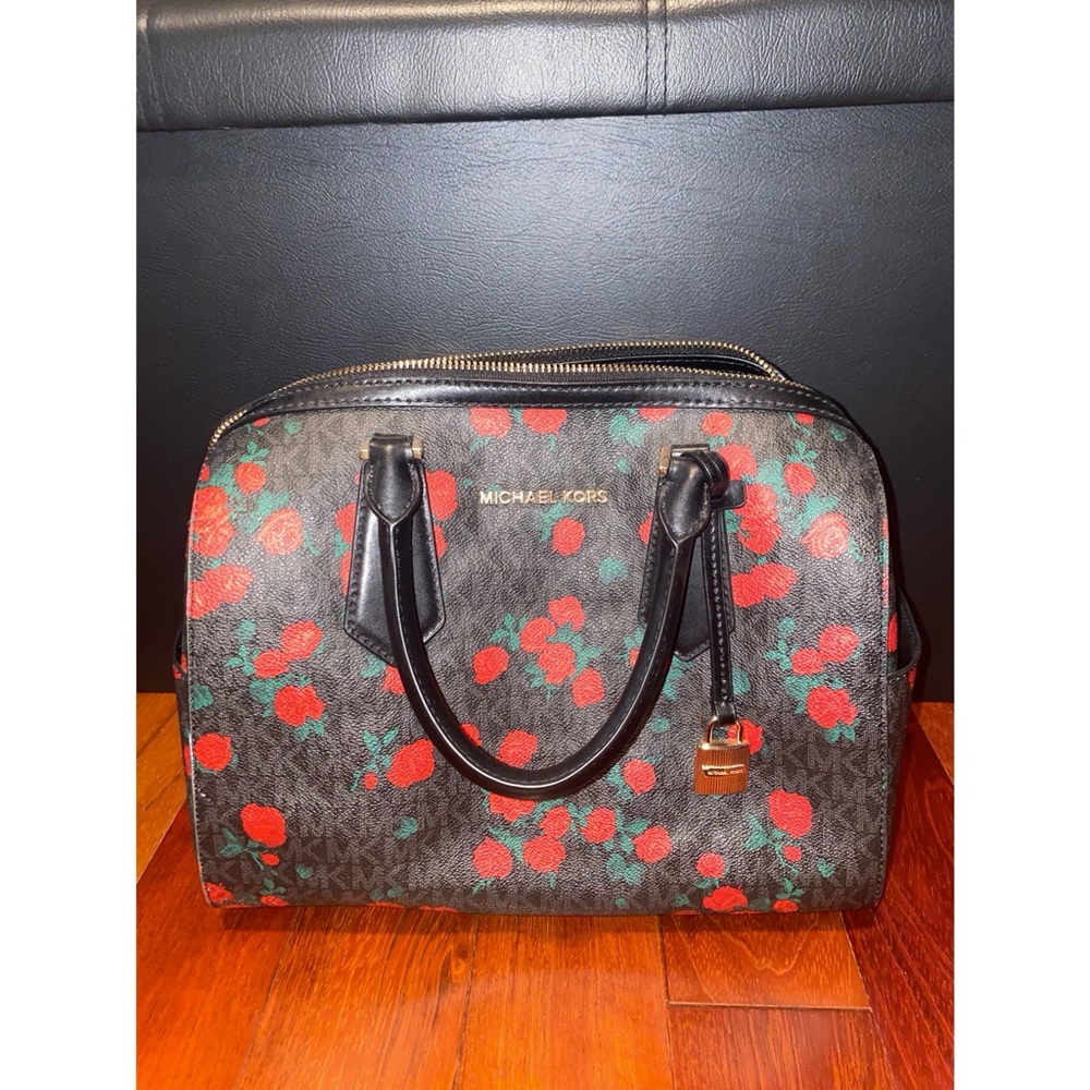 michael kors shoulder purse/crossbody purse